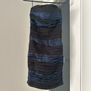 Never worn Alice + Olivia silk strapless cocktail dress in size 0